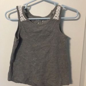🌖 Cherokee 2t gray and lace tank top